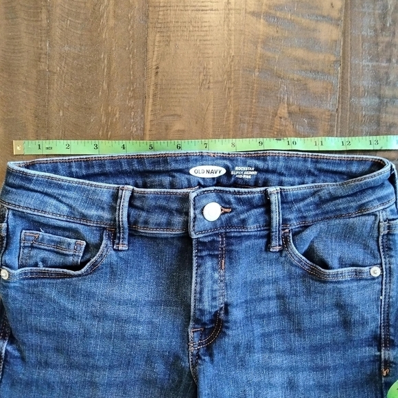 Old Navy Rockstar Super Skinny Mid-Rise Distressed Denim Jeans Sz 2 - Picture 5 of 8